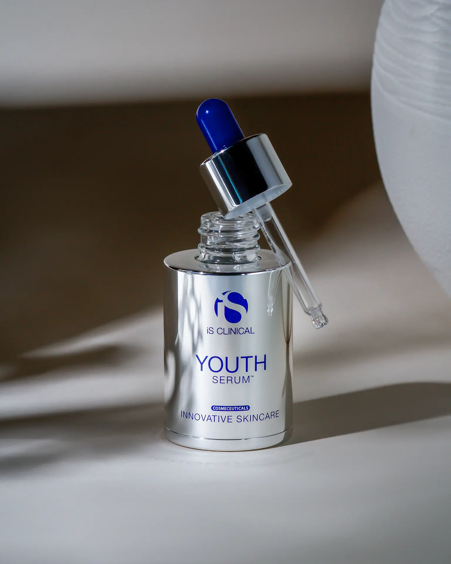 Топ антиоксидантних продуктів від iS Clinical Youth Serum