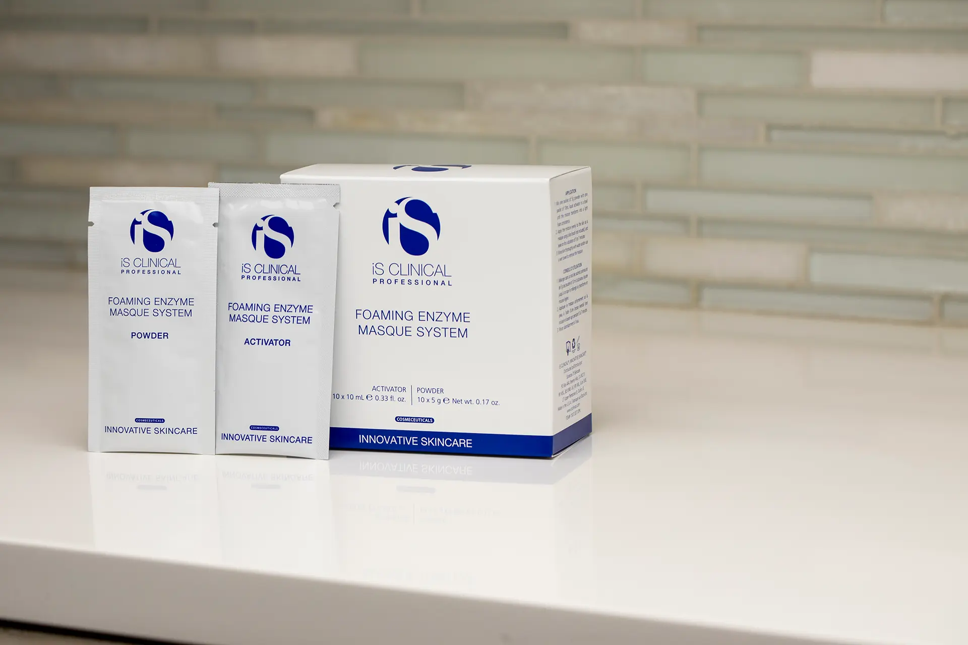 Огляд Процедур та Продуктів iS Clinical - FOAMING ENZYME TREATMENT FACIAL