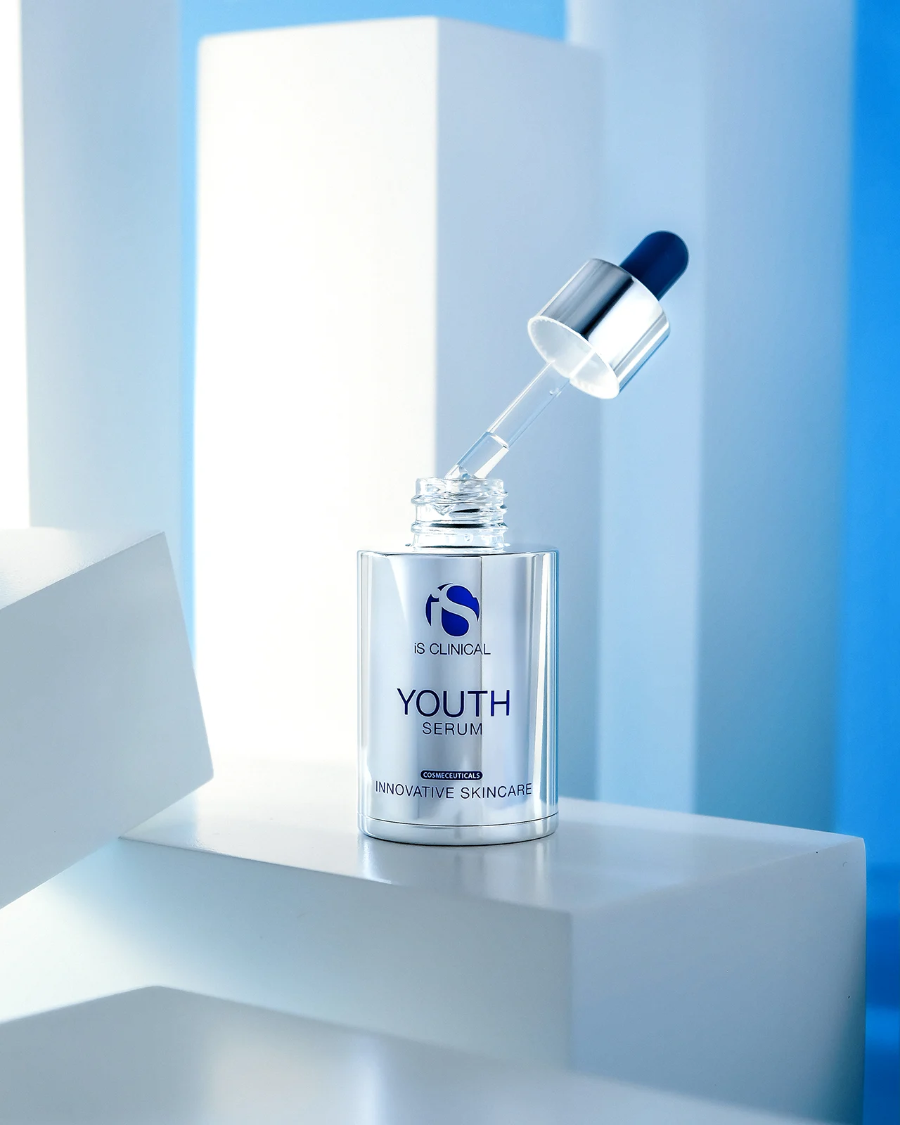 10 сироваток iS Clinical для різних проблем шкіри - Youth Serum