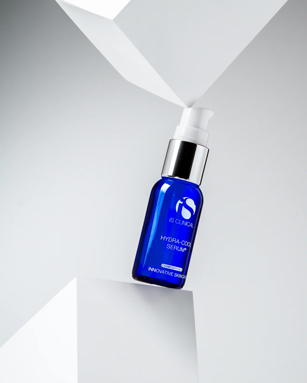 10 сироваток iS Clinical для різних проблем шкіри - Hydra-Cool Serum