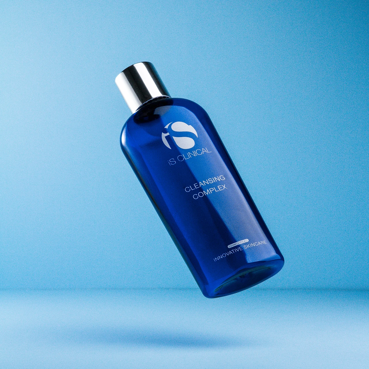Рекомендована бьюті-рутина після фізичної активності з Cleansing Complex