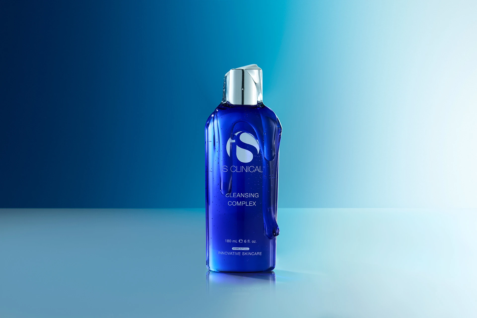 Розглянемо чотири клінзери iS Clinical детально - Cleansing Complex